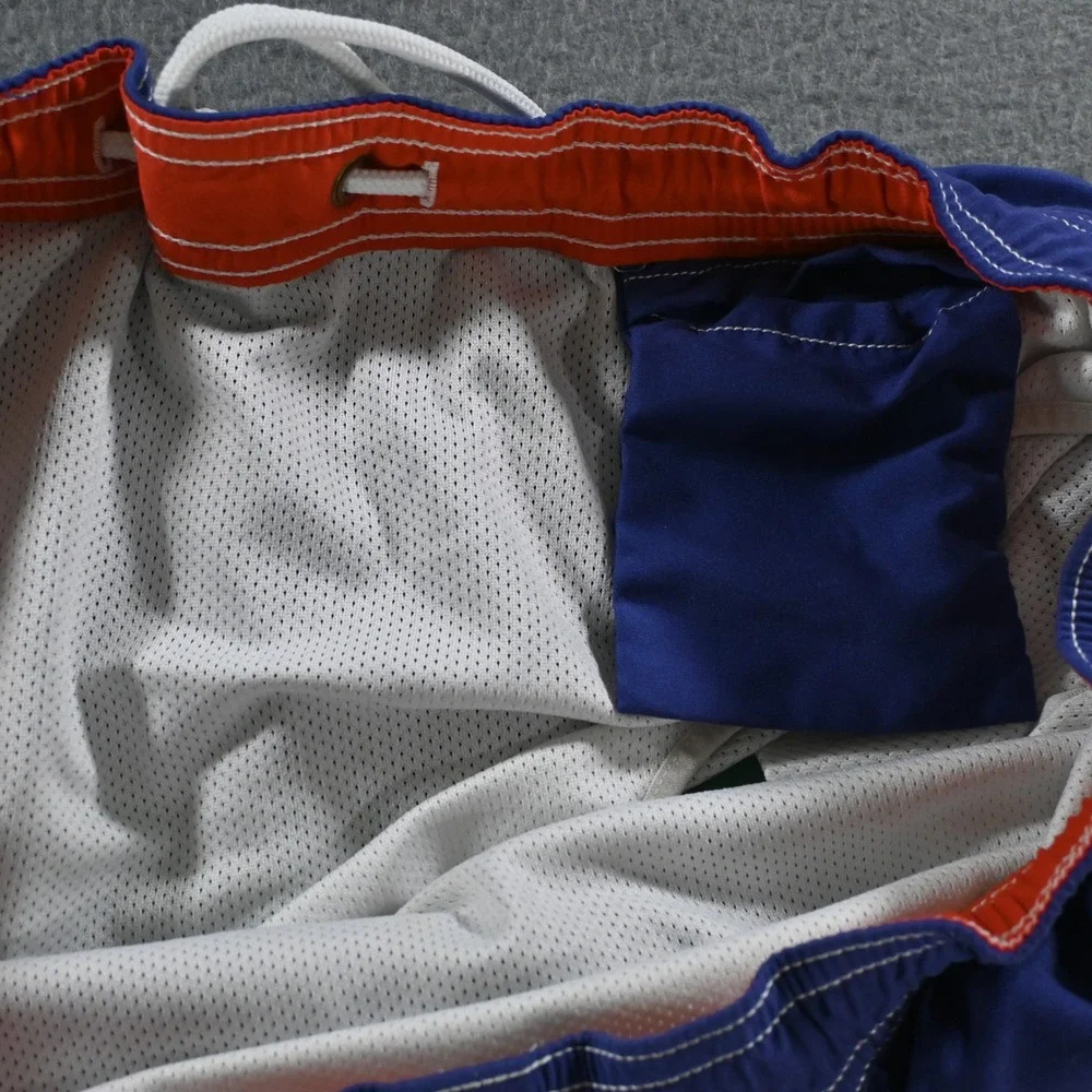 Vineyard Vines Mens Chappy Colorblock Swim Trunk Size M Blue Green Red 1M0266
